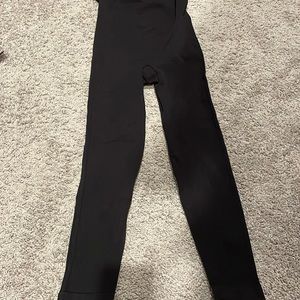 Gently used spanx maternity black leggings